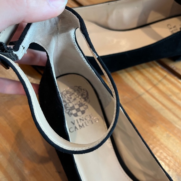 (387) *VINCE CAMUTO HEELS* - Picture 11 of 15